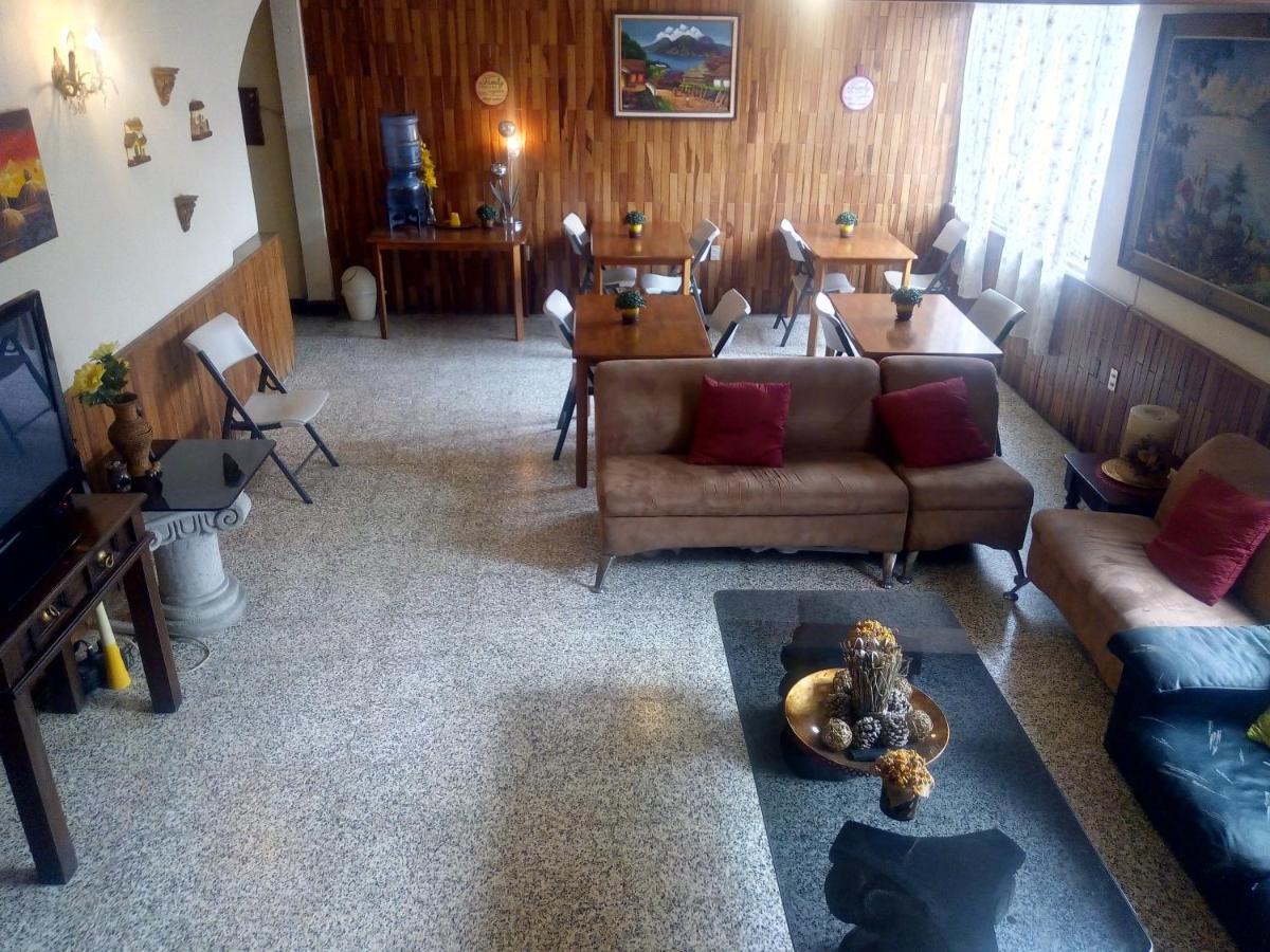 Hostal Los Volcanes Guatemala-Stadt Exterior foto