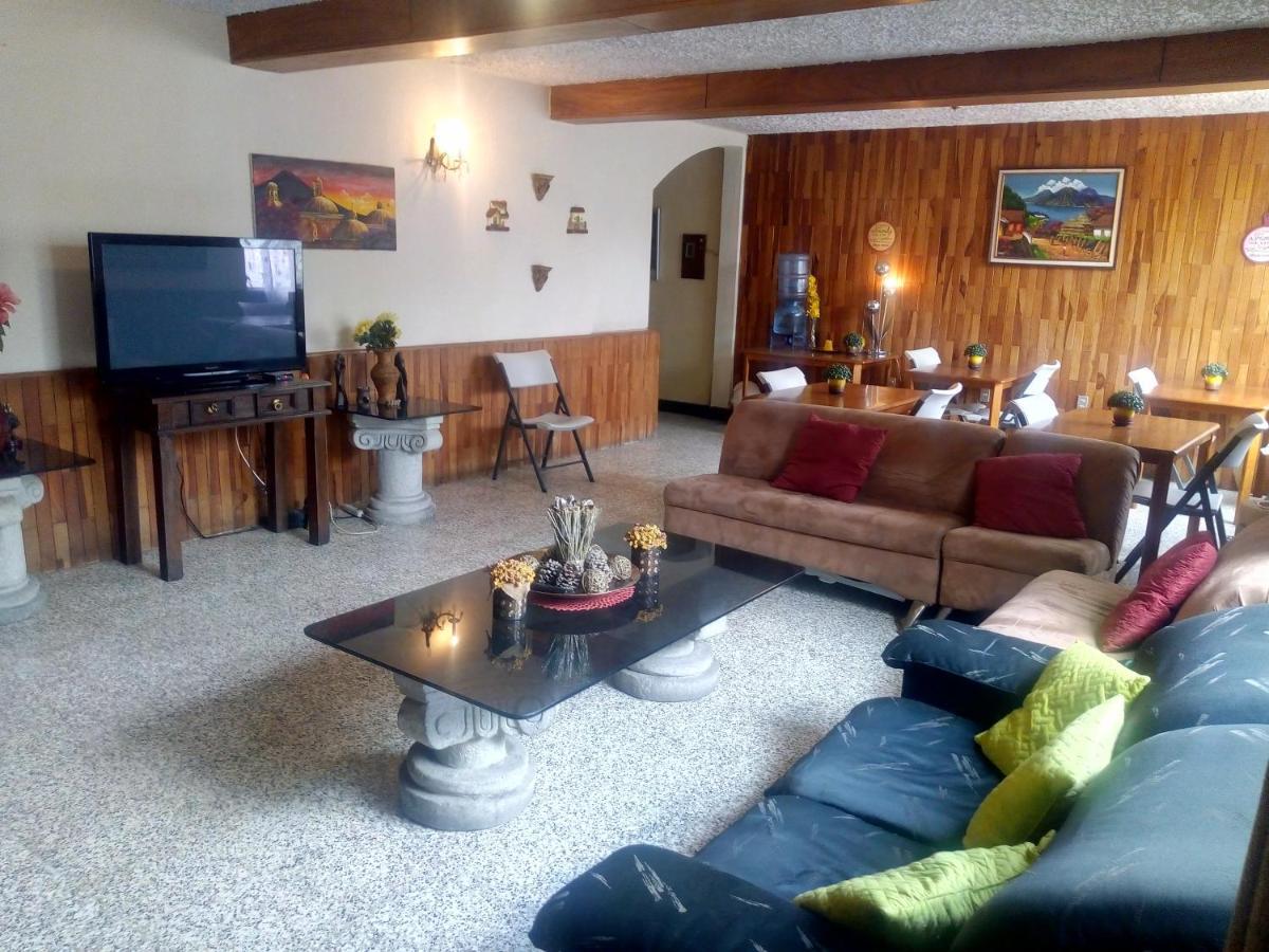 Hostal Los Volcanes Guatemala-Stadt Exterior foto